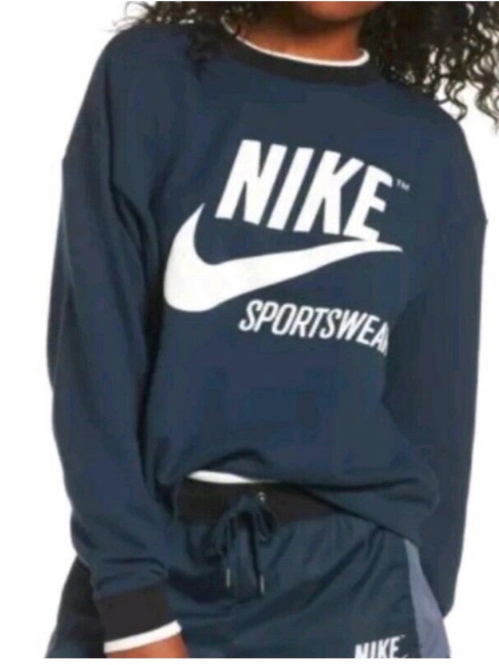 Nike Women's Navy Blue Sportswear Logo Sweatshirt